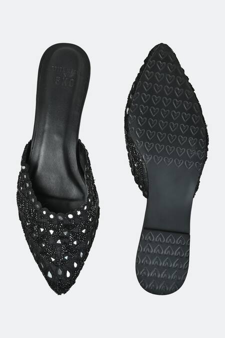 Sko_Black Midnight Elegance Embroidered Mule Flats_Online_at_Aza_Fashions