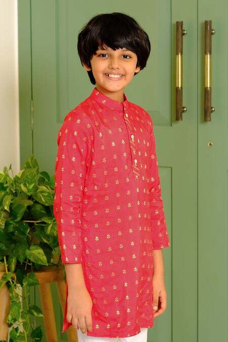 Buy_Free Sparrow_Red Silk, Cotton Embroidery Buti Motifs Woven Kurta With Pyjama_Online_at_Aza_Fashions