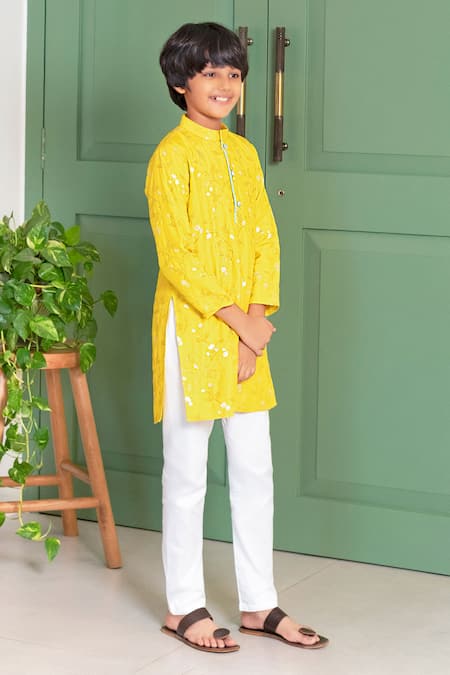 Free Sparrow_Yellow Cotton, Silk Embroidery Thread Kurta With Pyjama _Online_at_Aza_Fashions