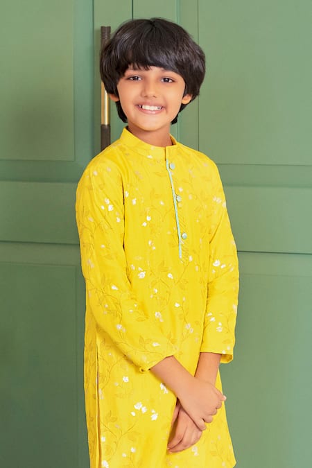 Buy_Free Sparrow_Yellow Cotton, Silk Embroidery Thread Kurta With Pyjama _Online_at_Aza_Fashions