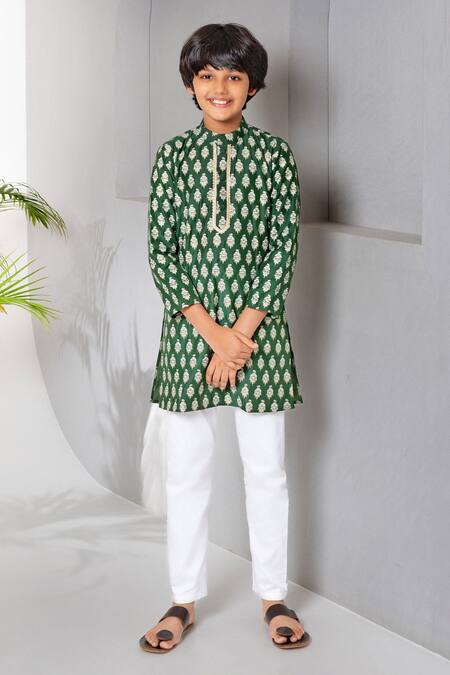 Free Sparrow_Green Chanderi, Cotton Forest Printed Kurta Set_Online_at_Aza_Fashions