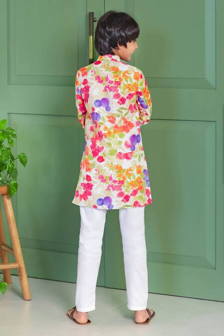 Shop Free Sparrow Multi Color Chanderi Printed Bougainvillea Kurta Set at Aza Fashions Shop_Free Sparrow_Multi Color Chanderi Printed Bougainvillea Kurta Set_at_Aza_Fashions