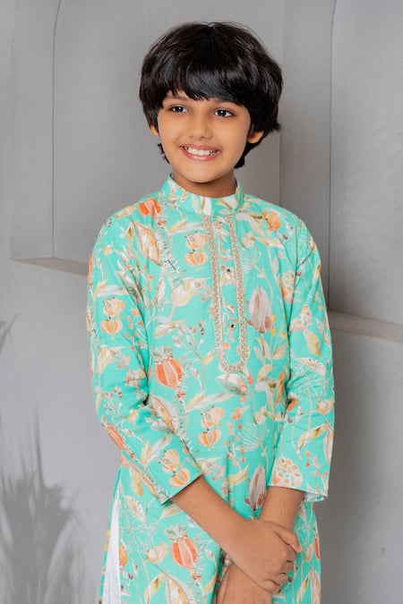 Free Sparrow_Blue Cotton, Linen Mirrors, Embroidery Floral Print Kurta With Pyjama_Online_at_Aza_Fashions