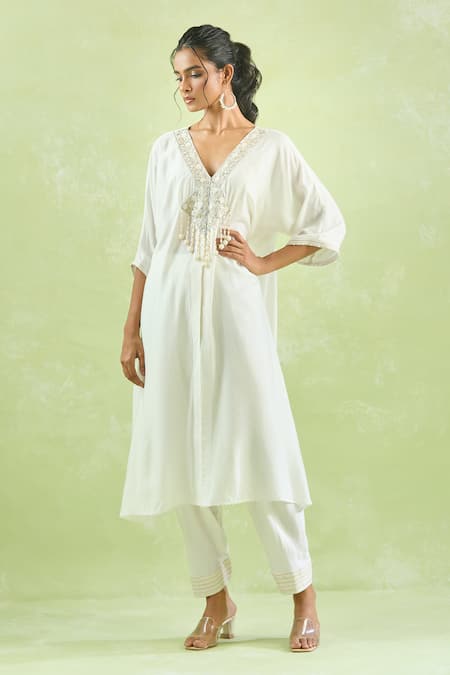 Buy_Kanika Sharma_White Modal Embroidery Floral Asymmetric Kurta Set For Kids