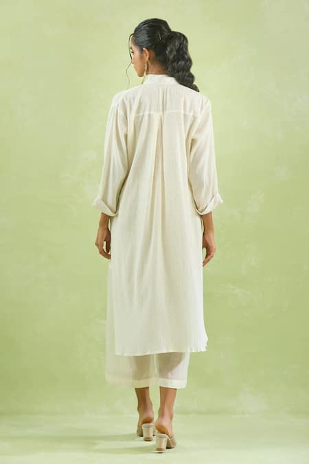 Kanika Sharma Thread Embroidered Kurta Set 