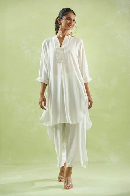 Buy_Kanika Sharma_White Chanderi Silk, Modal Embroidery Thread Kurta And Pant Set _Online_at_Aza_Fashions