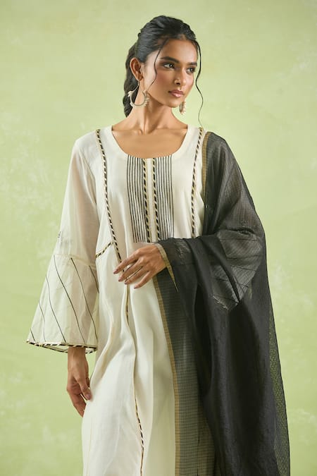 Kanika Sharma_White Chanderi Silk, Cotton, Kota Doria Patti, Leheriya Kurta And Pant Set For Kids_at_Aza_Fashions