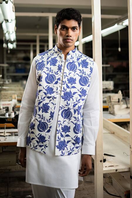 Shop_Project Bandi_White Cotton Satin Printed Anaar Bundi _at_Aza_Fashions