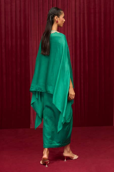 Ridhi Mehra Lilt Placement Embroidered Cape With Skirt 