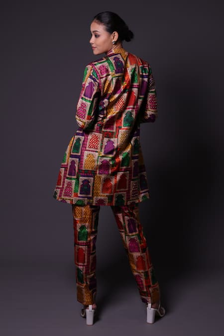 Shop Thetaa Pink Silk, Satin Round Neck Jharokha Print Kurta And Pant Set at Aza Fashions Shop_Thetaa_Pink Silk, Satin Round Neck Jharokha Print Kurta And Pant Set_at_Aza_Fashions