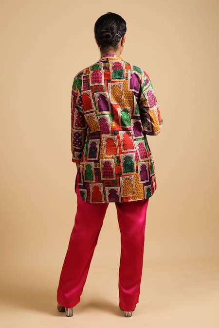 Shop Thetaa Pink Pure Silk Printed Jharokha Mandarin Collar Kurta And Straight Pant Set at Aza Fashions Shop_Thetaa_Pink Pure Silk Printed Jharokha Mandarin Collar Kurta And Straight Pant Set _at_Aza_Fashions