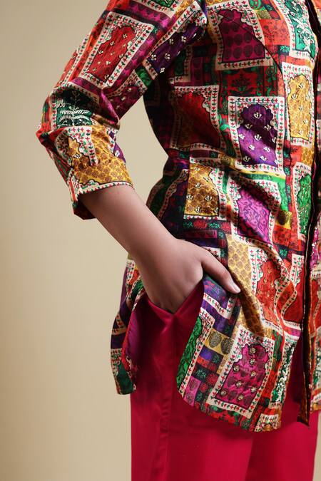 Buy Thetaa Pink Pure Silk Printed Jharokha Mandarin Collar Kurta And Straight Pant Set Online at Aza Fashions Buy_Thetaa_Pink Pure Silk Printed Jharokha Mandarin Collar Kurta And Straight Pant Set _Online_at_Aza_Fashions