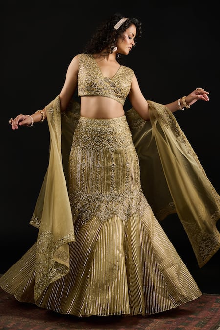 Buy Reeti Arneja Gold Organza, Georgette, Gingham Sequins, Amani Mughal Bahar Bridal Lehenga Set Online at Aza Fashions Buy_Reeti Arneja_Gold Organza, Georgette, Gingham Sequins, Amani Mughal Bahar Bridal Lehenga Set _Online_at_Aza_Fashions