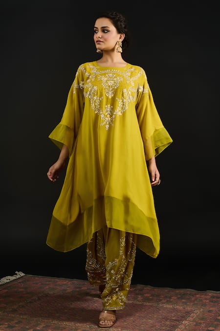 Reeti Arneja Green Georgette Sequins, Zari, Embroidery Zahra Gulshan Kurta And Salwar Pant at Aza Fashions Reeti Arneja_Green Georgette Sequins, Zari, Embroidery Zahra Gulshan Kurta And Salwar Pant _at_Aza_Fashions