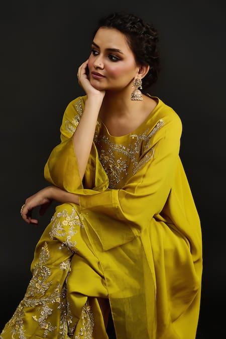 Shop Reeti Arneja Green Georgette Sequins, Zari, Embroidery Zahra Gulshan Kurta And Salwar Pant Shop_Reeti Arneja_Green Georgette Sequins, Zari, Embroidery Zahra Gulshan Kurta And Salwar Pant