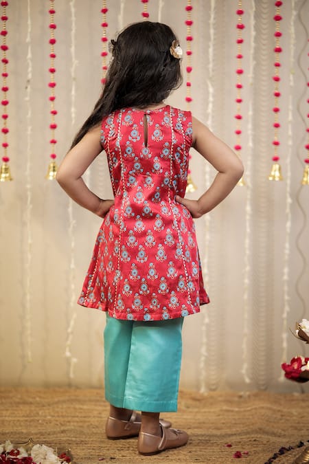 Tiny Colour Block Print Gathered Kurta With Pant 