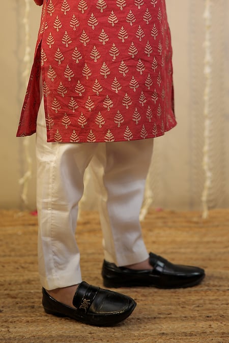 Buy_Tiny Colour_Maroon Muslin, Cotton Embroidery Block Print Straight Kurta With Pant _Online_at_Aza_Fashions