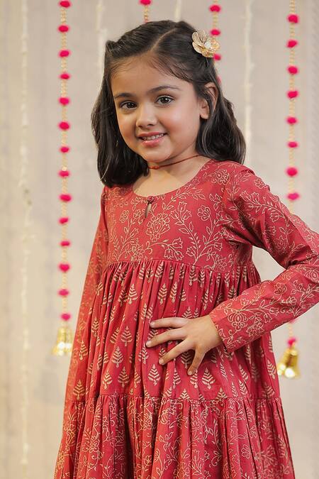 Buy_Tiny Colour_Maroon Cotton, Muslin Embroidery Floral Block Print Tiered Kurta 