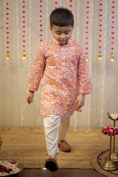 Shop_Tiny Colour_Peach Muslin, Cotton Floral Motifs Block Print Kurta With Pyjama 