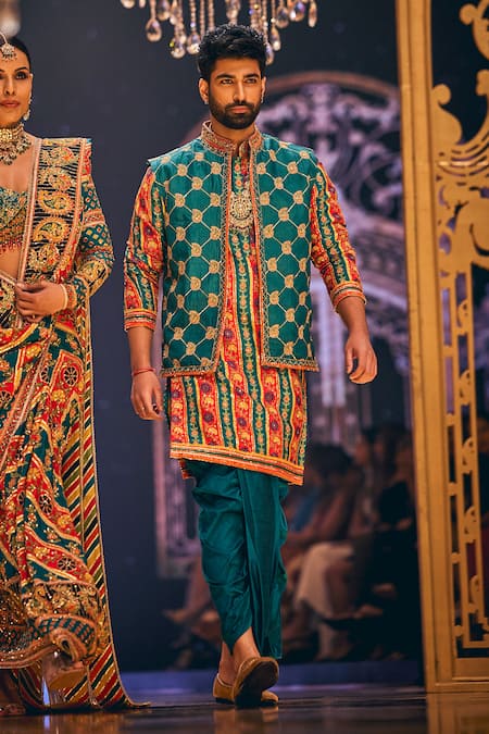 The Royaleum Mazhar Hand Embroidered Kurta Set With Bundi 