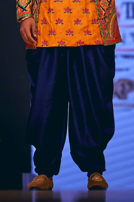 Buy The Royaleum Multi Color Silk Embroidery Ayaan Hand Jacket With Kurta Set Online at Aza Fashions Buy_The Royaleum_Multi Color Silk Embroidery Ayaan Hand Jacket With Kurta Set _Online_at_Aza_Fashions