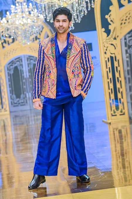 The Royaleum Blue Silk Embroidery Taha Hand Jacket With Kurta Set Online at Aza Fashions The Royaleum_Blue Silk Embroidery Taha Hand Jacket With Kurta Set _Online_at_Aza_Fashions