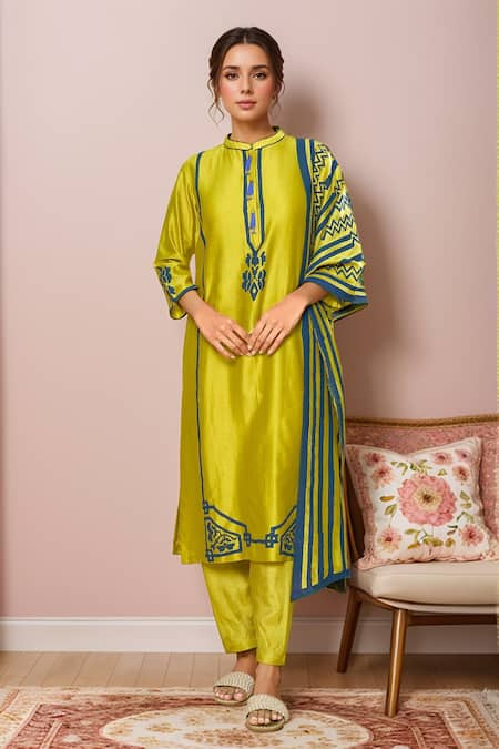 Samyukta Singhania Contrast Geometric Print Straight Kurta Pant Set 