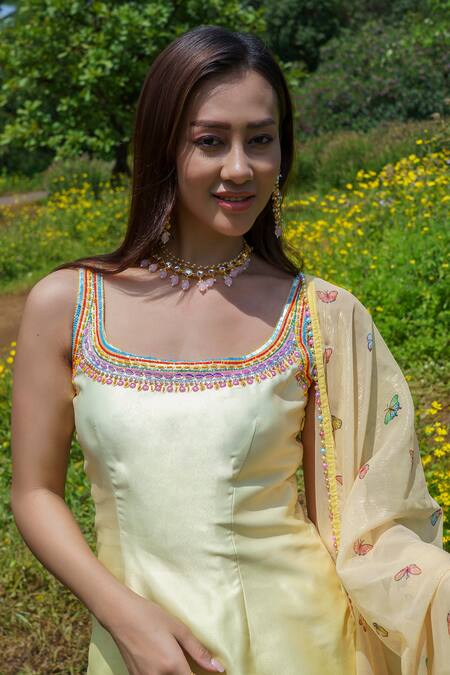 Buy Label Priyanka Kar Yellow Cotton Embroidery Scoop Neck Sunflower Printed Kurta Pant Set Online at Aza Fashions Buy_Label Priyanka Kar_Yellow Cotton Embroidery Scoop Neck Sunflower Printed Kurta Pant Set _Online_at_Aza_Fashions