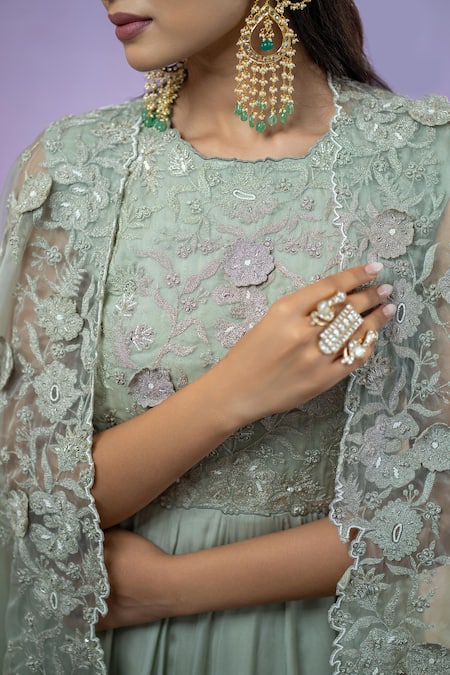Aanchal Vijaywargi_Grey Organza, Chiffon Embroidery Round Neck Meher Floral Anarkali With Cape _Online_at_Aza_Fashions