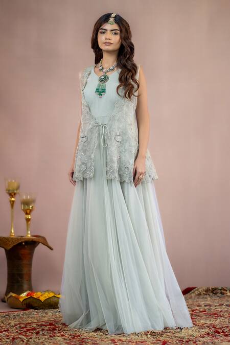 Aanchal Vijaywargi_Grey Organza, Net Embroidery V-neck Zara Jacket With Gown _at_Aza_Fashions