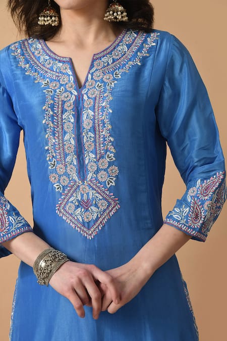 Buy_Samyukta Singhania_Blue Organza, Silk Embroidery Split V-neck Flower Placket Kurta Pant Set _Online_at_Aza_Fashions