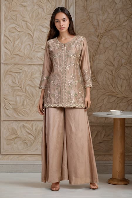 Samyukta Singhania Embroidered Kurta & Flared Pant Set 