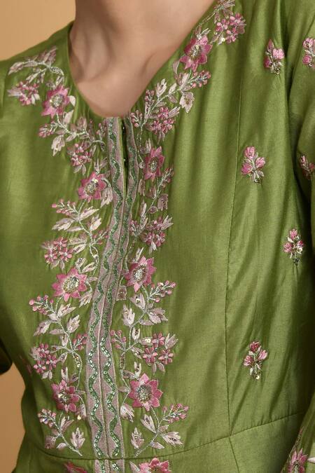 Buy_Samyukta Singhania_Green Chanderi Sequins, Embroidery Round Neck Floral Kurta And Flared Pant Set _Online_at_Aza_Fashions