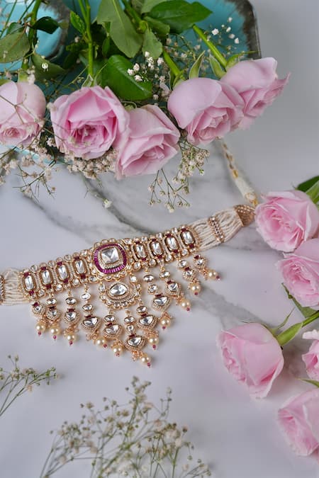 Anana_Red Pearls, Diamonds, Stones Rahi Kundan Polki Embellished Choker Set _Online_at_Aza_Fashions