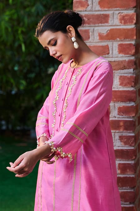 Ohaila Khan Pink Chanderi Lace, Pearls, Sequins, Cut Work Zeba Embellished Kurta And Pant Set Online at Aza Fashions Ohaila Khan_Pink Chanderi Lace, Pearls, Sequins, Cut Work Zeba Embellished Kurta And Pant Set _Online_at_Aza_Fashions