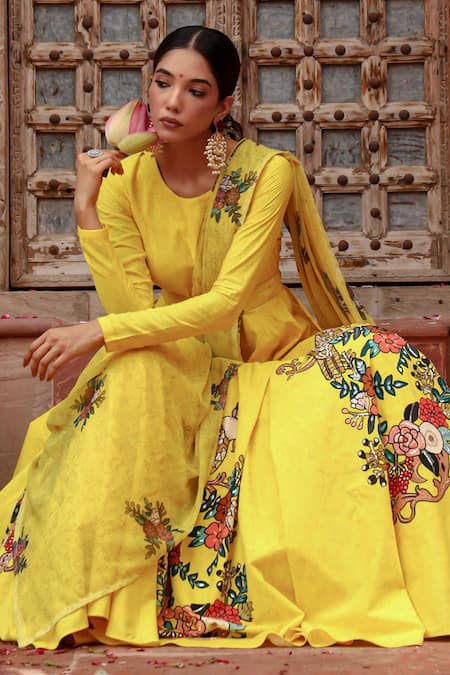 Buy Gazab by Miku Kumar Yellow Georgette, Muslin Tassels Round Neck, Botanical Print Anarkali With Belt Buy_Gazab by Miku Kumar_Yellow Georgette, Muslin Tassels Round Neck, Botanical Print Anarkali With Belt