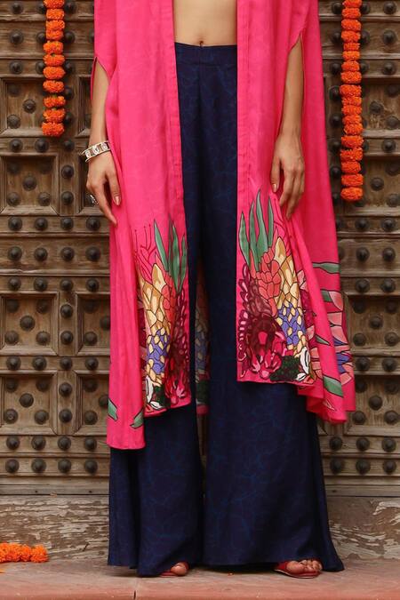 Buy Gazab by Miku Kumar Pink Muslin Embroidery Plunge Neck Zuhi Printed Cape With Pant Set Online at Aza Fashions Buy_Gazab by Miku Kumar_Pink Muslin Embroidery Plunge Neck Zuhi Printed Cape With Pant Set _Online_at_Aza_Fashions