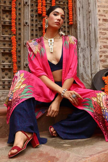 Shop Gazab by Miku Kumar Pink Muslin Embroidery Plunge Neck Zuhi Printed Cape With Pant Set Online at Aza Fashions Shop_Gazab by Miku Kumar_Pink Muslin Embroidery Plunge Neck Zuhi Printed Cape With Pant Set _Online_at_Aza_Fashions