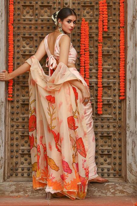 Buy Gazab by Miku Kumar Peach Georgette, Muslin Plunge , Open Levi Draped Skirt Set With Cape Buy_Gazab by Miku Kumar_Peach Georgette, Muslin Plunge , Open Levi Draped Skirt Set With Cape