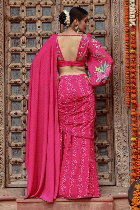 Shop Gazab by Miku Kumar Pink Georgette Embroidery Plunge Neck Fiza Printed Pre-draped Saree With Blouse at Aza Fashions Shop_Gazab by Miku Kumar_Pink Georgette Embroidery Plunge Neck Fiza Printed Pre-draped Saree With Blouse _at_Aza_Fashions