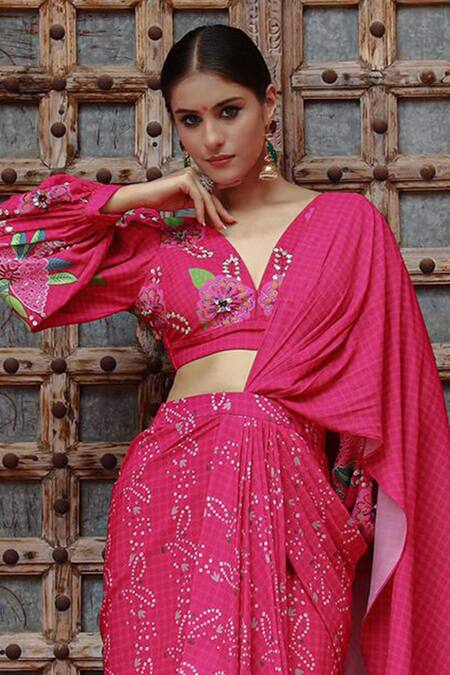 Buy Gazab by Miku Kumar Pink Georgette Embroidery Plunge Neck Fiza Printed Pre-draped Saree With Blouse Online at Aza Fashions Buy_Gazab by Miku Kumar_Pink Georgette Embroidery Plunge Neck Fiza Printed Pre-draped Saree With Blouse _Online_at_Aza_Fashions