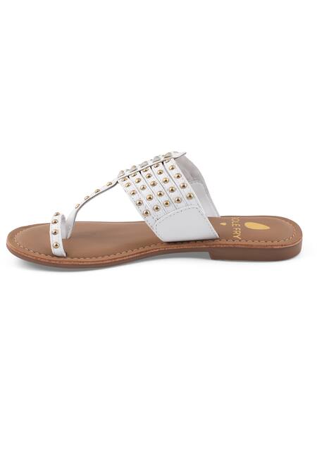 Sole Fry White Nirja Stud Embellished Kolhapuri Flats Online at Aza Fashions Sole Fry_White Nirja Stud Embellished Kolhapuri Flats_Online_at_Aza_Fashions