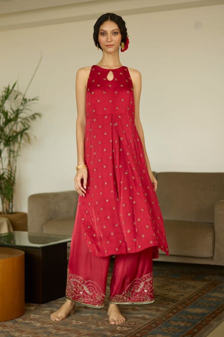 Sarang Kaur Maitreyi Sequin Embroidered Kurta With Pant 