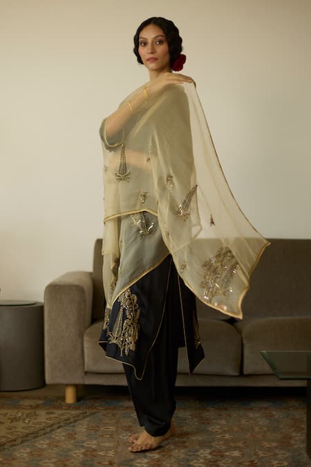 Shop Sarang Kaur Beige Organza Sequins, Beads Hand Embroidered Dupatta Online at Aza Fashions Shop_Sarang Kaur_Beige Organza Sequins, Beads Hand Embroidered Dupatta _Online_at_Aza_Fashions
