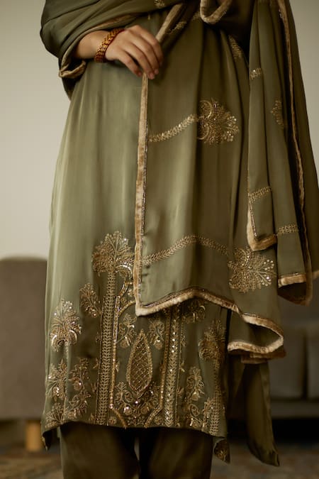 Shop_Sarang Kaur_Green Satin, Georgette Sequins, Beads Hand Embroidered Dupatta _Online_at_Aza_Fashions