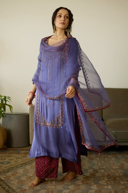 Buy_Sarang Kaur_Purple Organza Sequins, Beads Embroidered Dupatta _Online_at_Aza_Fashions