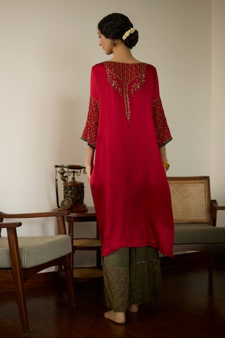 Shop Sarang Kaur Red Satin, Georgette, Silk Sequins, Beads, Embroidery Round Neck Kurta Set at Aza Fashions Shop_Sarang Kaur_Red Satin, Georgette, Silk Sequins, Beads, Embroidery Round Neck Kurta Set _at_Aza_Fashions