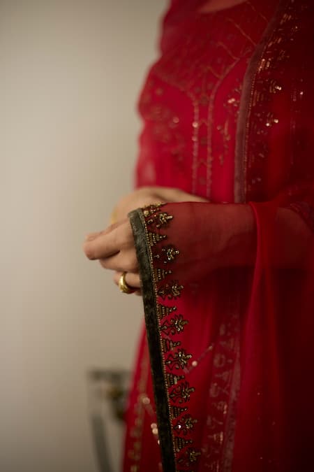 Buy_Sarang Kaur_Red Organza, Silk Sequins, Beads, Embroidery Hand Dupatta 