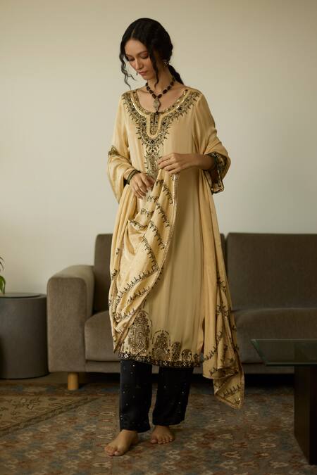 Sarang Kaur Beige Satin, Georgette Sequins, Beads Embroidered Dupatta Online at Aza Fashions Sarang Kaur_Beige Satin, Georgette Sequins, Beads Embroidered Dupatta _Online_at_Aza_Fashions