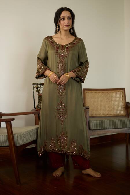 Shop Sarang Kaur Green Satin, Georgette, Silk Sequins, Beads, Embroidery Round Neck Kurta Set Online at Aza Fashions Shop_Sarang Kaur_Green Satin, Georgette, Silk Sequins, Beads, Embroidery Round Neck Kurta Set _Online_at_Aza_Fashions